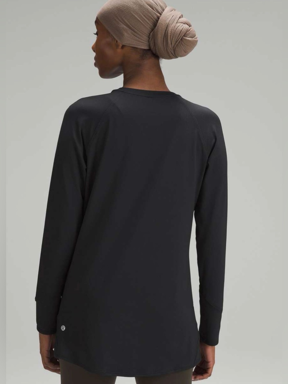 Lululemon Abrasion-Resistant High-Coverage Long-Sleeve Shirt
Black✨